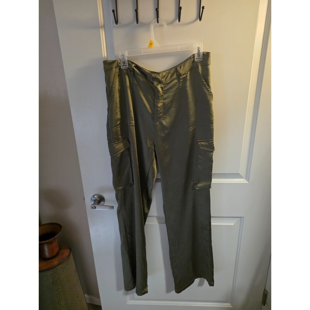 Harmony & Havoc sage green silky feel cargo pants size 10 DRESS UP or down